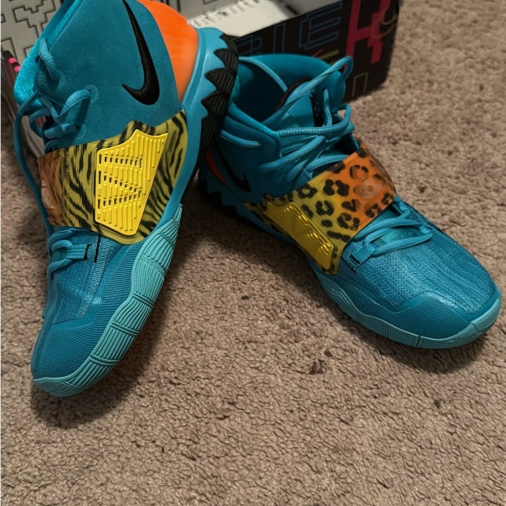 Kyrie 6 GS Oracle Aqua Basketball Shoes Size 7 Men